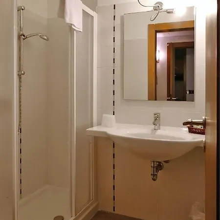 Front Aparthotel *