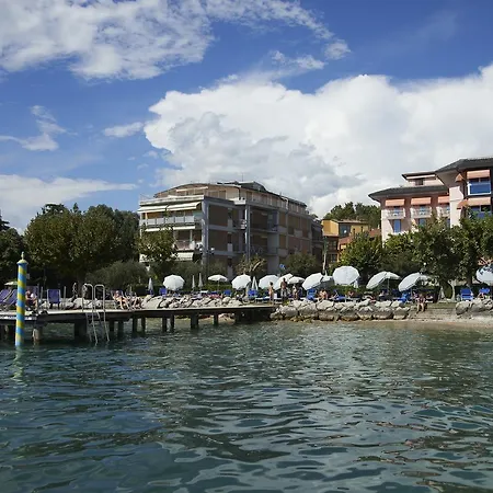 Aparthotel Front *