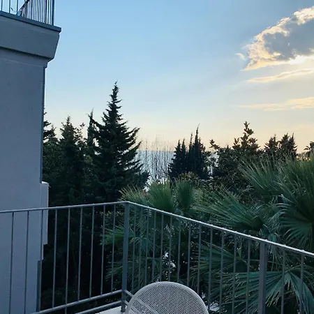 Front 4* Bardolino