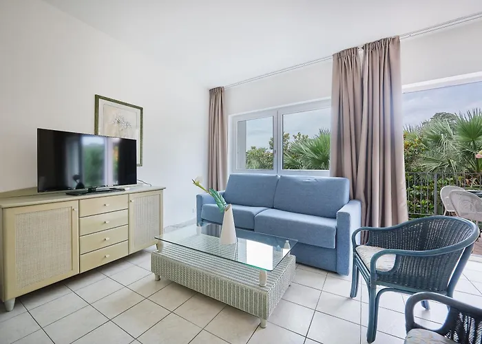 アパートホテル Front バルドリーノ