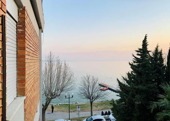 アパートホテル Front